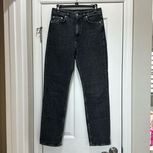 & Other Stories Favorite cotton blend slim leg jeans in acid black - BLACK